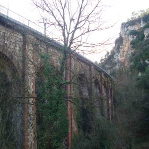 train_stone_bridge_20160222_2018388668
